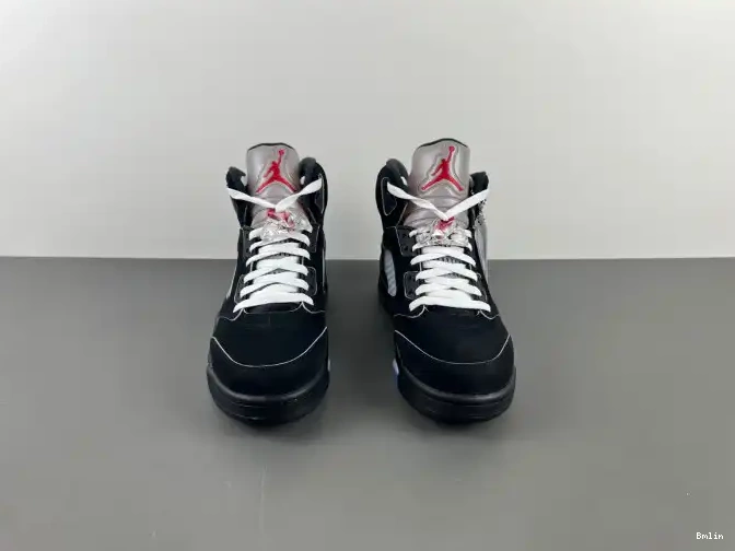 Boostmaster lin Metallic HF3975-001 Jordan Black Reimagined Air 5 0609